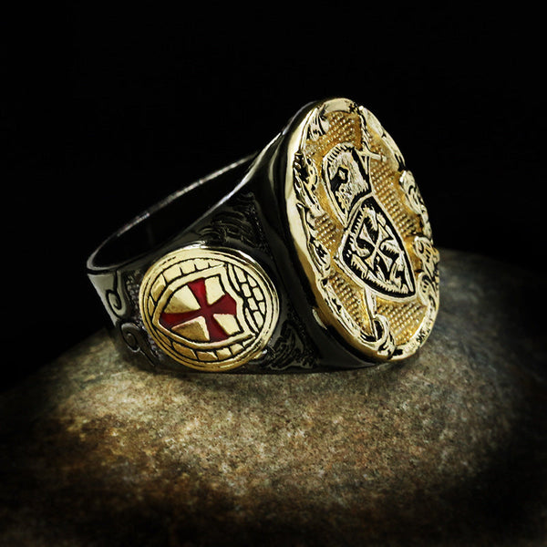 Knights Templar Commandery Ring - Knight & Shield With Cross In Gold