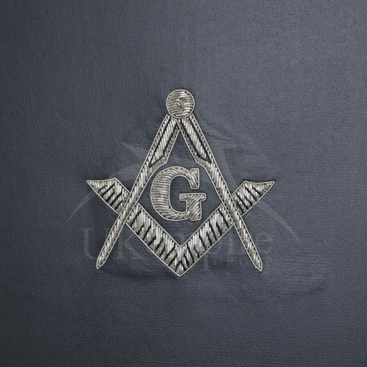 Masonic Master Mason Apron Case Black Leather Single Handle – Silver Hand Emb